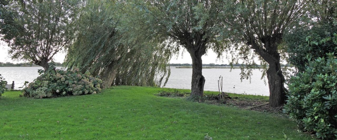 Reeuwijkse Plassen Bagian luar foto