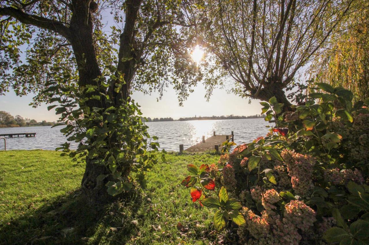 Reeuwijkse Plassen Bagian luar foto